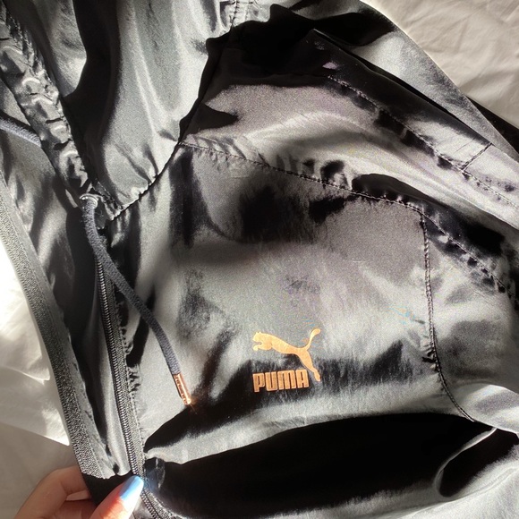 Puma Windbreaker - Picture 2 of 4